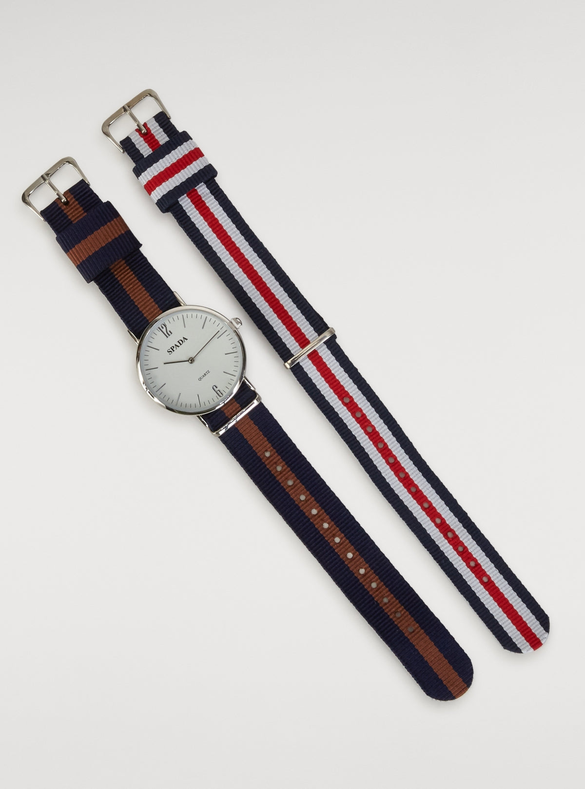 Orologio con cinturini intercambiabili