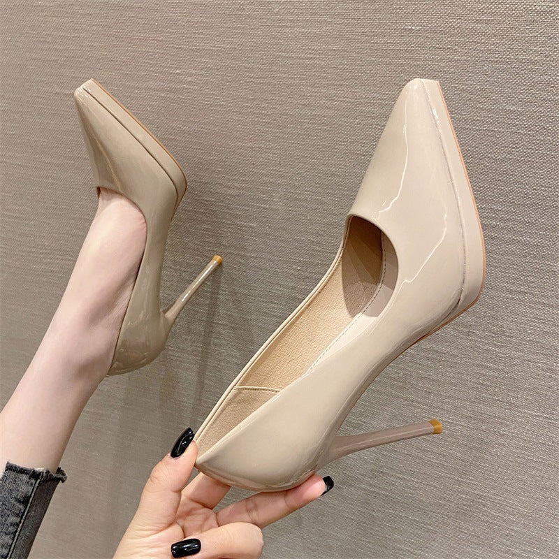 Scarpe da donna sexy in vernice - Moda