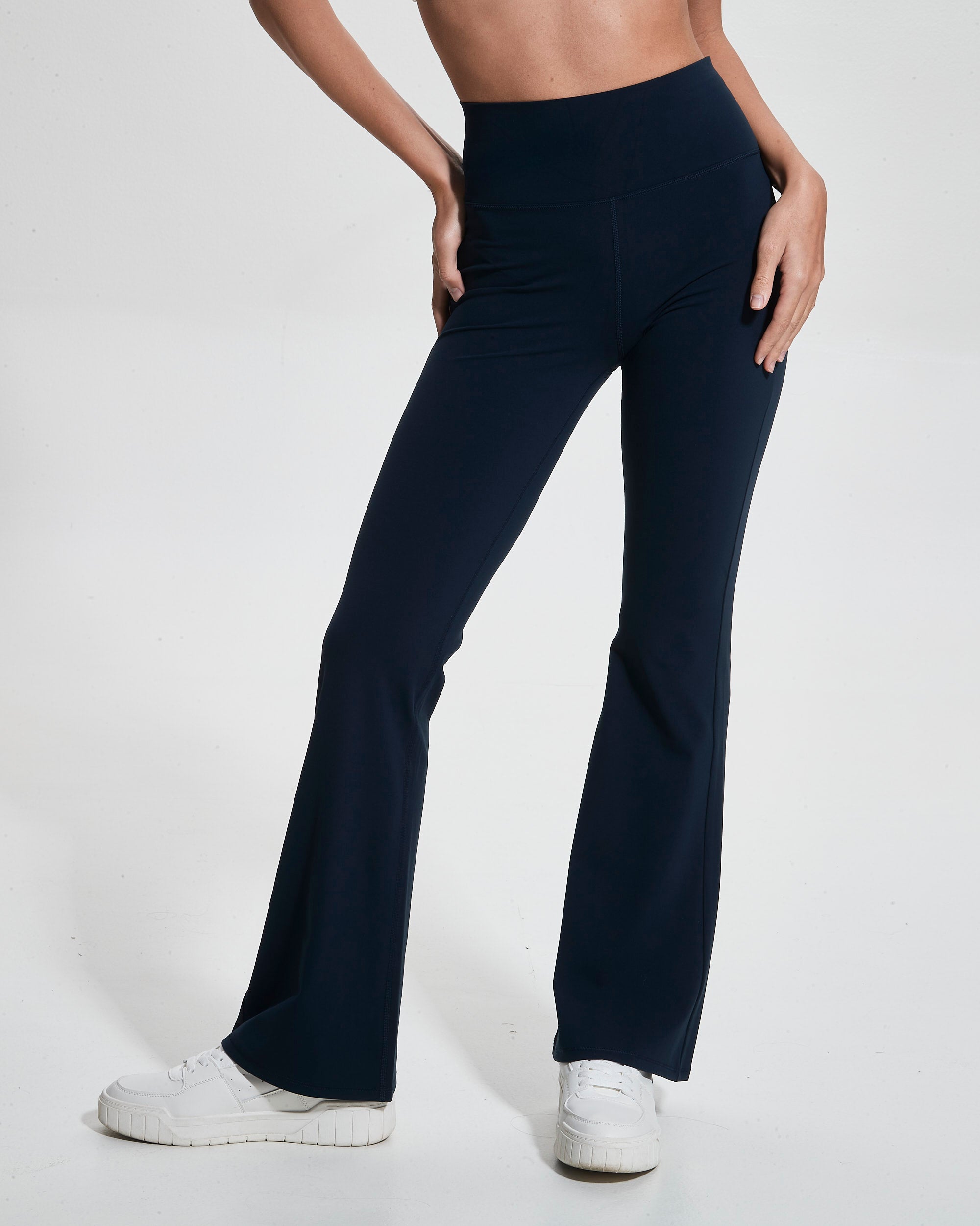 AptyBreath™ Flare Legging