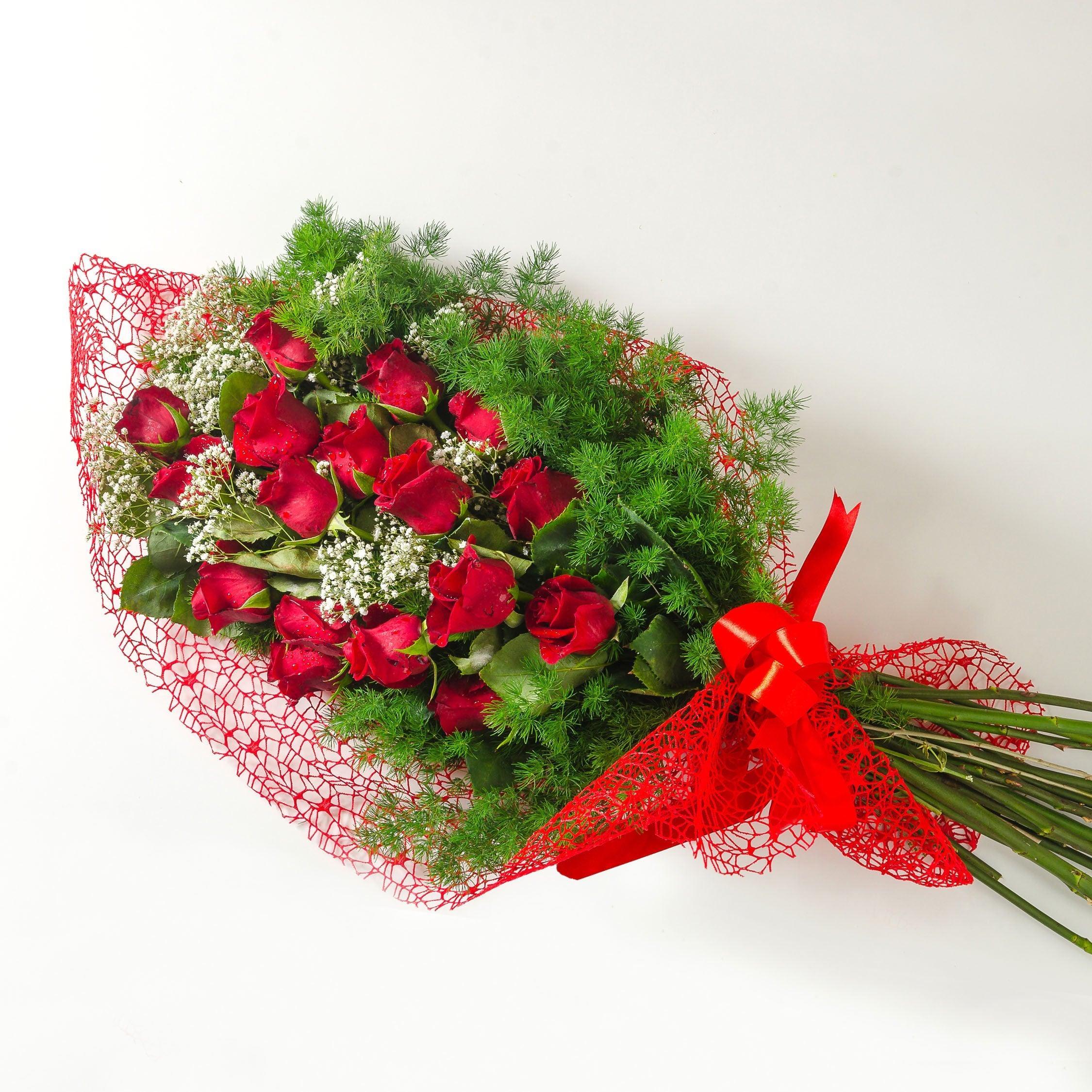 AMORE - Fascio di rose rosse
