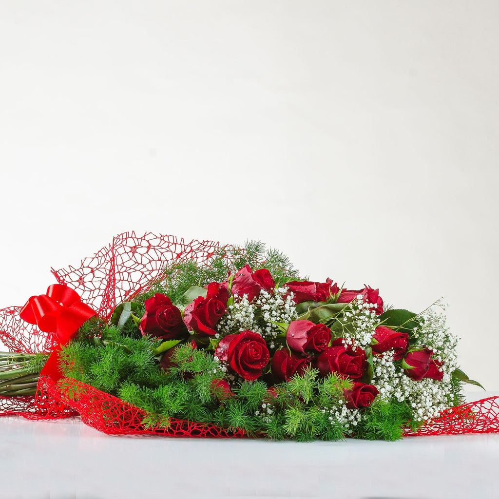 AMORE - Fascio di rose rosse