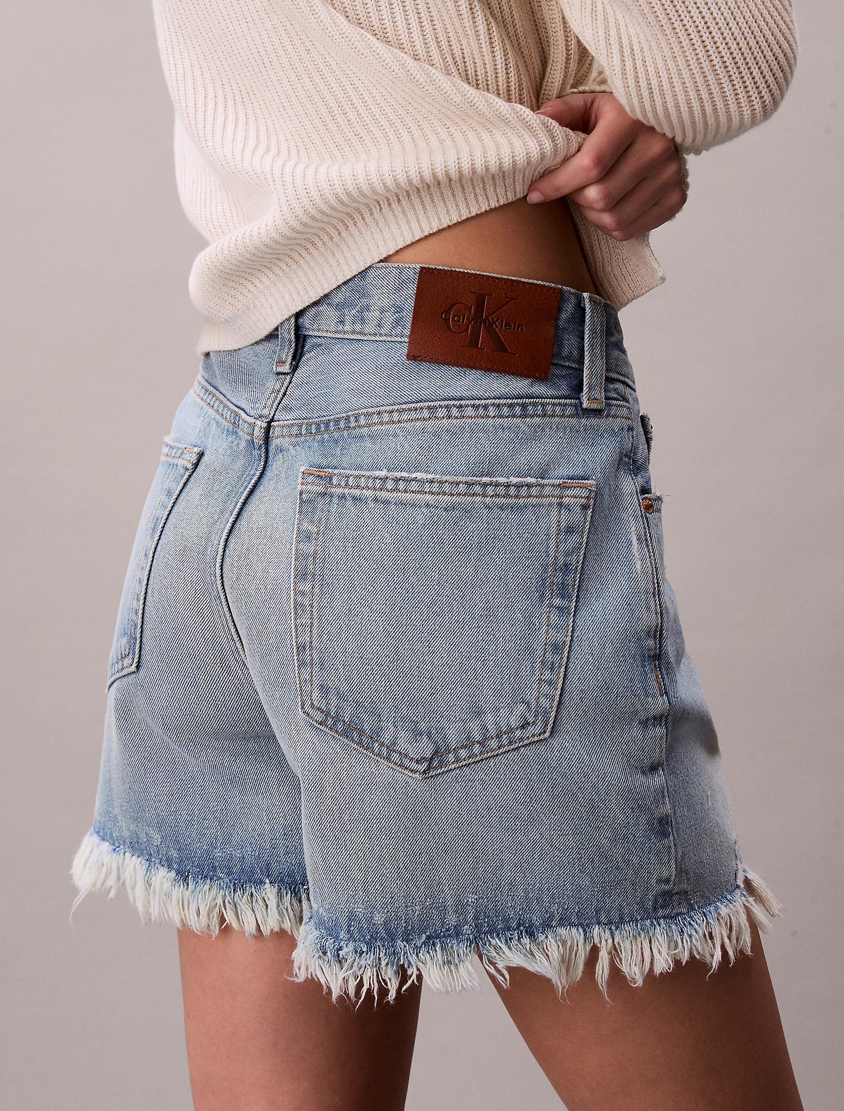 Calvin Klein Short Denim Donna Sfrangiato Relaxed Anni '90 LV047F765G XHE Blu PE26