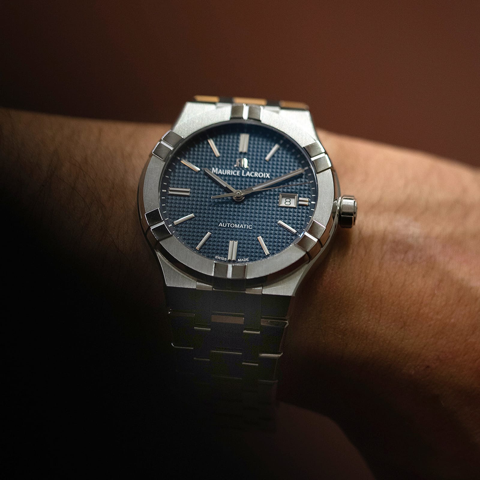 Maurice Lacroix AIKON Automatic Date 42mm Automatico Swiss Made Blu – AI6008-SS002-430-1