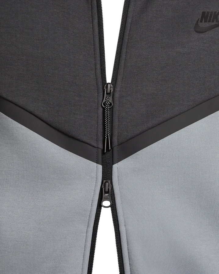 Nike Tech Giacca Windrunner HV0949-061 Grigio