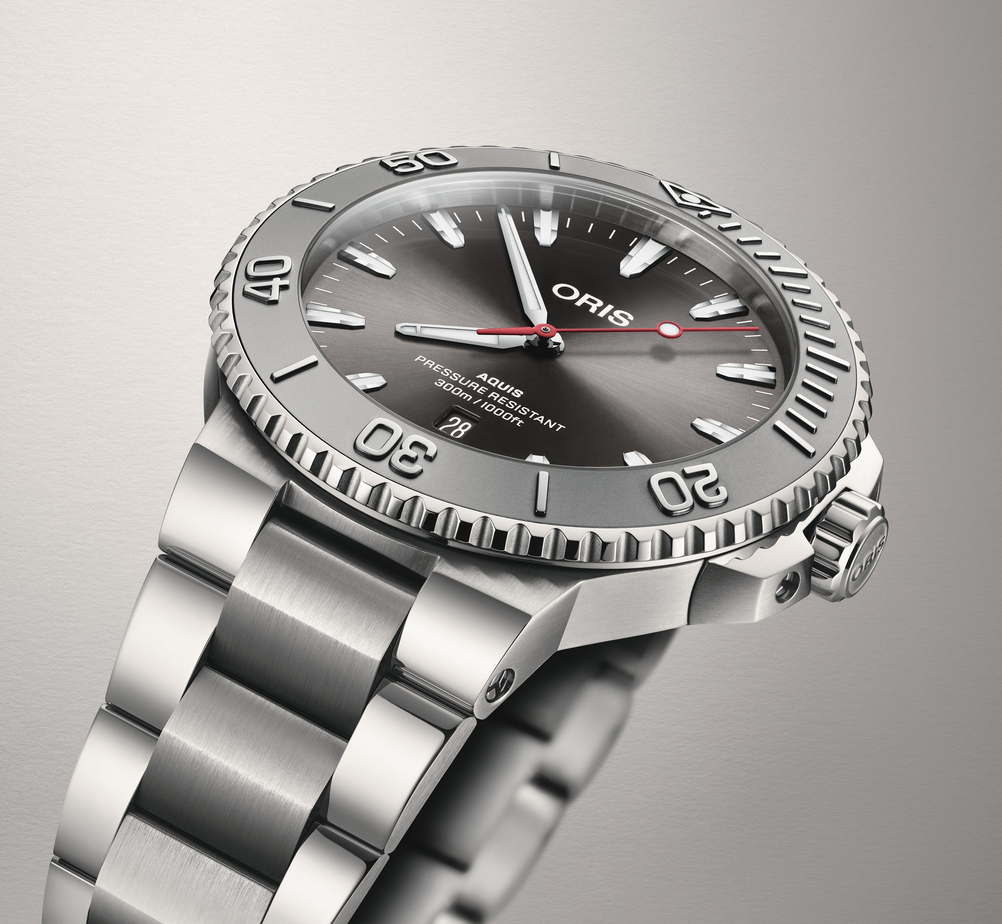 Oris Aquis Date Automatic Swiss Made Grigio 43.5mm – 01 733 7789 4153-07 8 23 04PEB