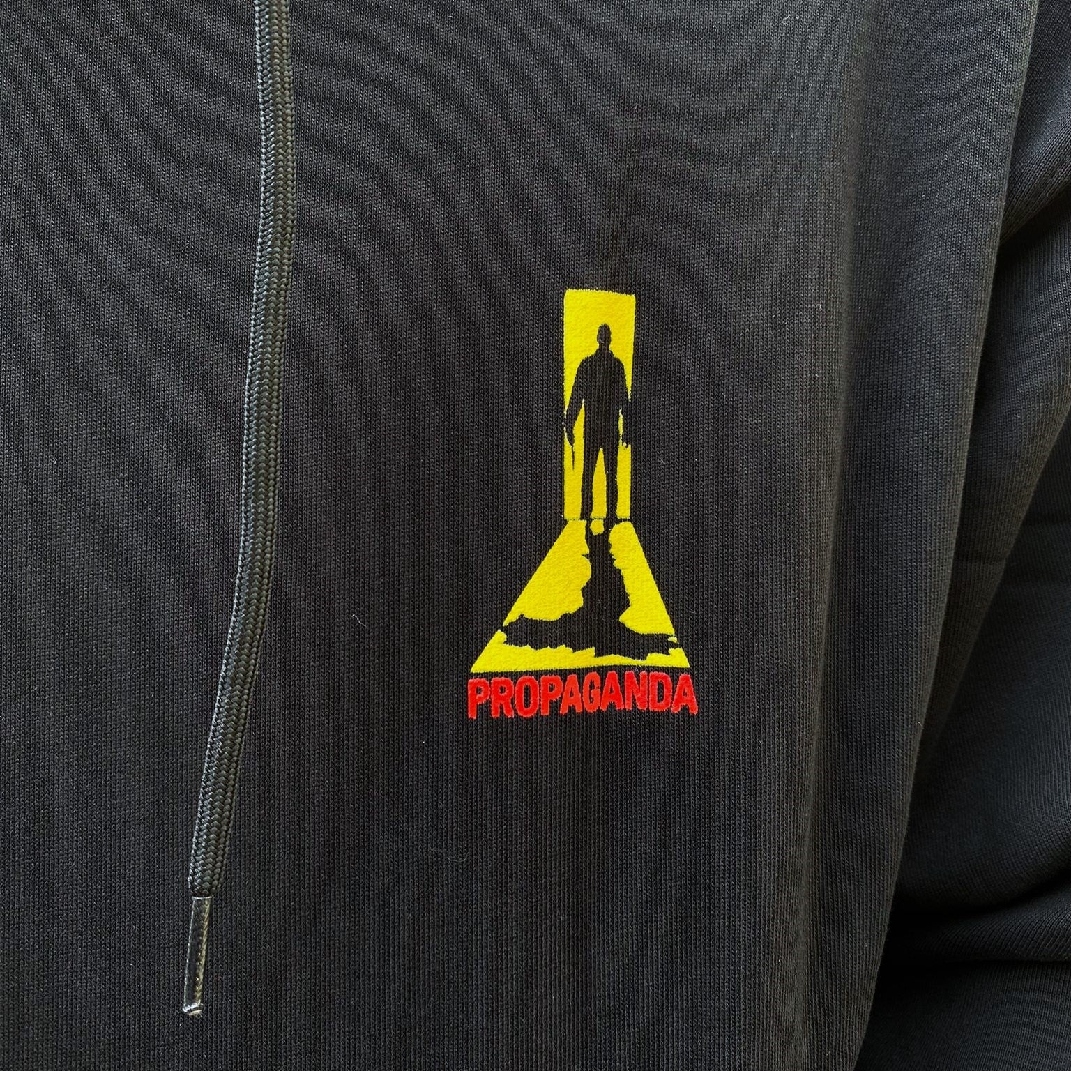 Propaganda Felpa Cappuccio Nightmare 273-01 Nero – Hoodie Unisex Streetwear