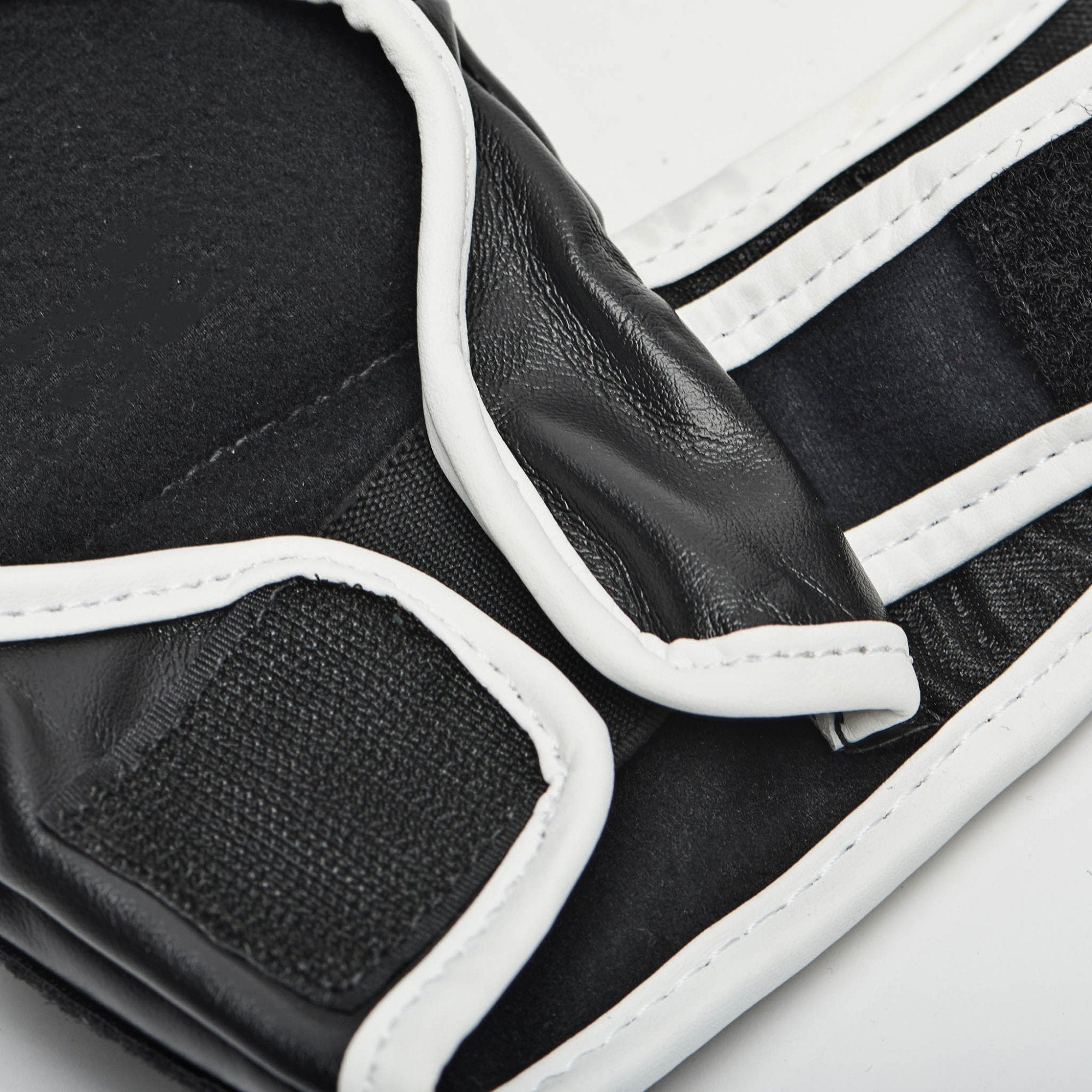 Leone Guanti MMA GP095 Black