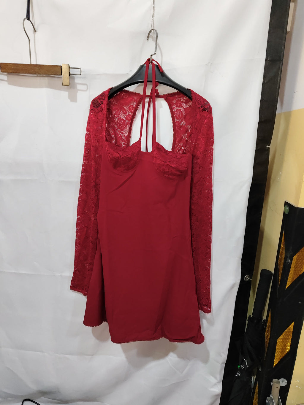 Abiti da donna: abiti lunghi in pizzo per il 2000, abiti corti sexy con allacciatura sul retro in stile corsetto