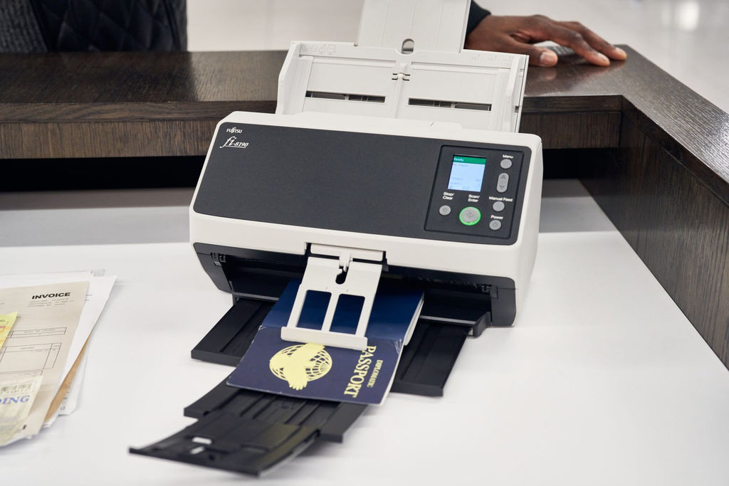 Ricoh fi-8250 ADF + scanner ad alimentazione manuale 600 x 600 DPI A4 Nero, Grigio [PA03810-B601]
