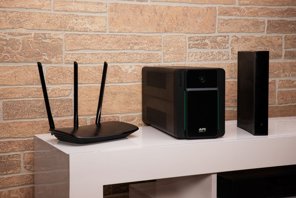 APC Easy UPS gruppo di continuità (UPS) A linea interattiva 2,2 kVA 1200 W 4 presa(e) AC [BVX2200LI-GR]
