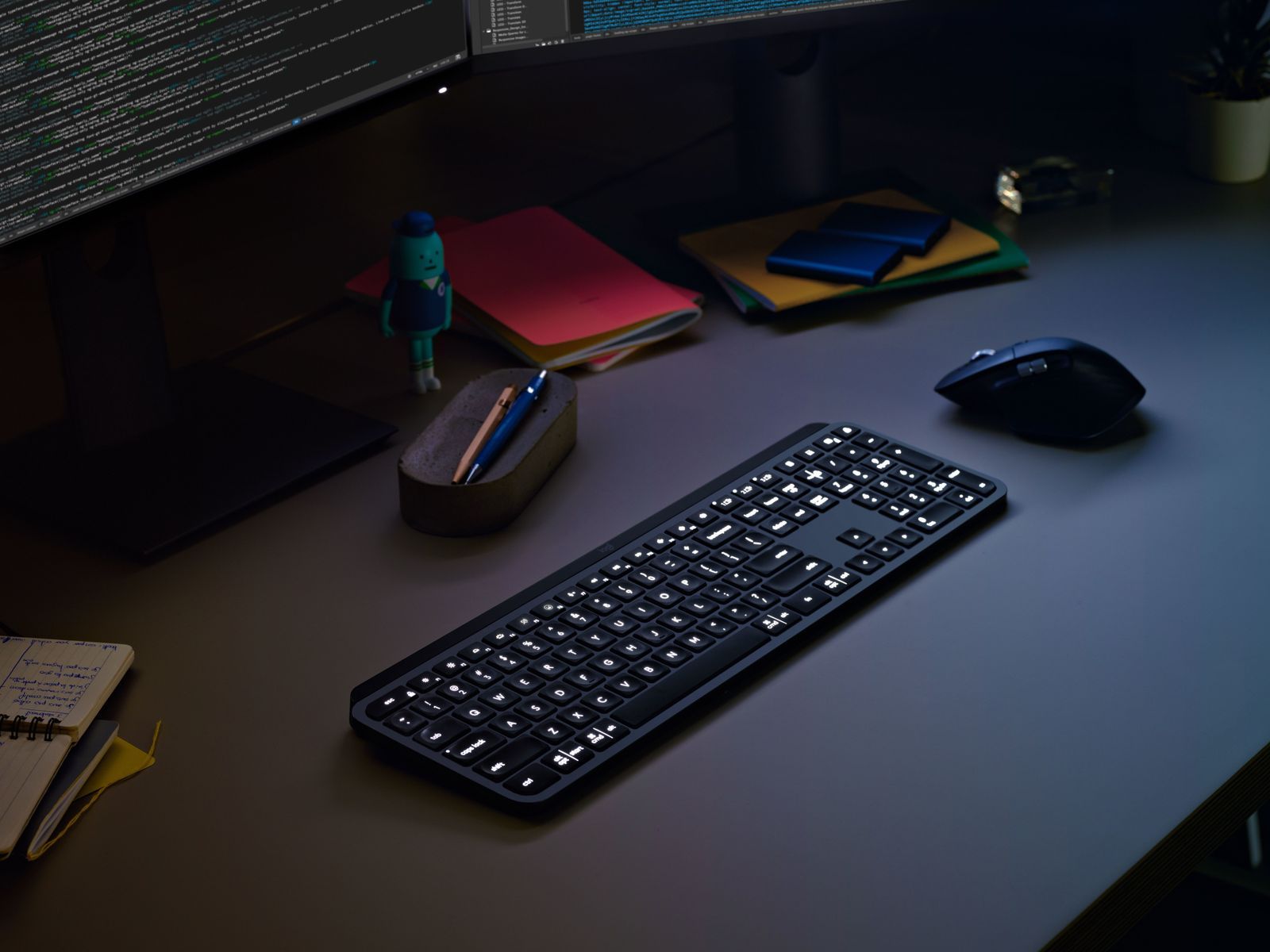 Logitech 920-010247 tastiera Ufficio Bluetooth Italiano Grafite [920-010247]