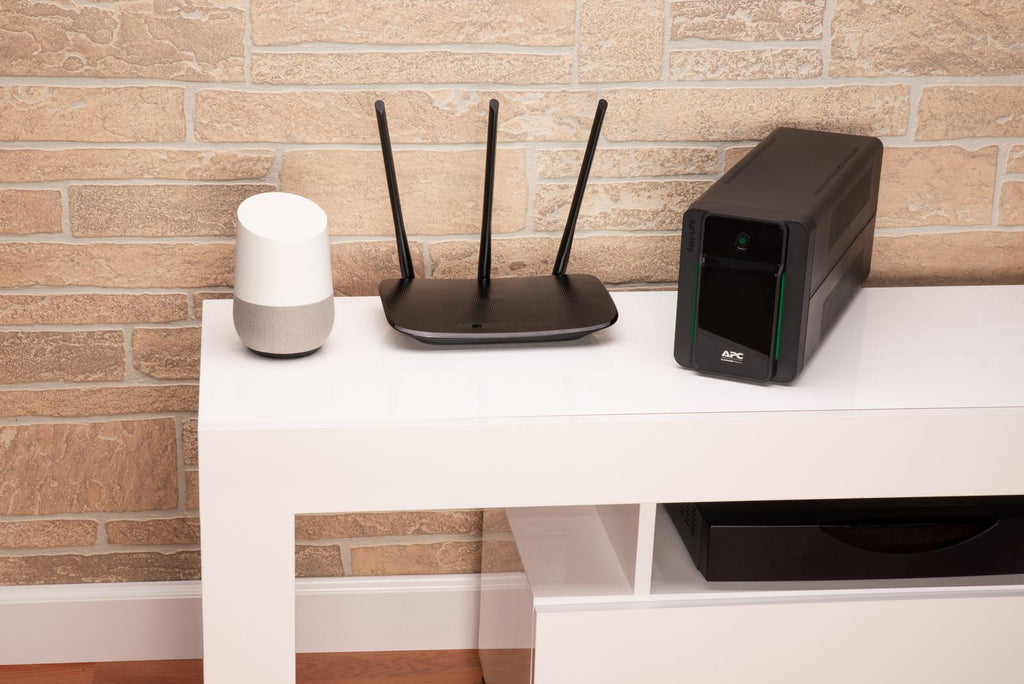 APC BVX700LI gruppo di continuità (UPS) A linea interattiva 0,7 kVA 360 W 4 presa(e) AC [BVX700LI]