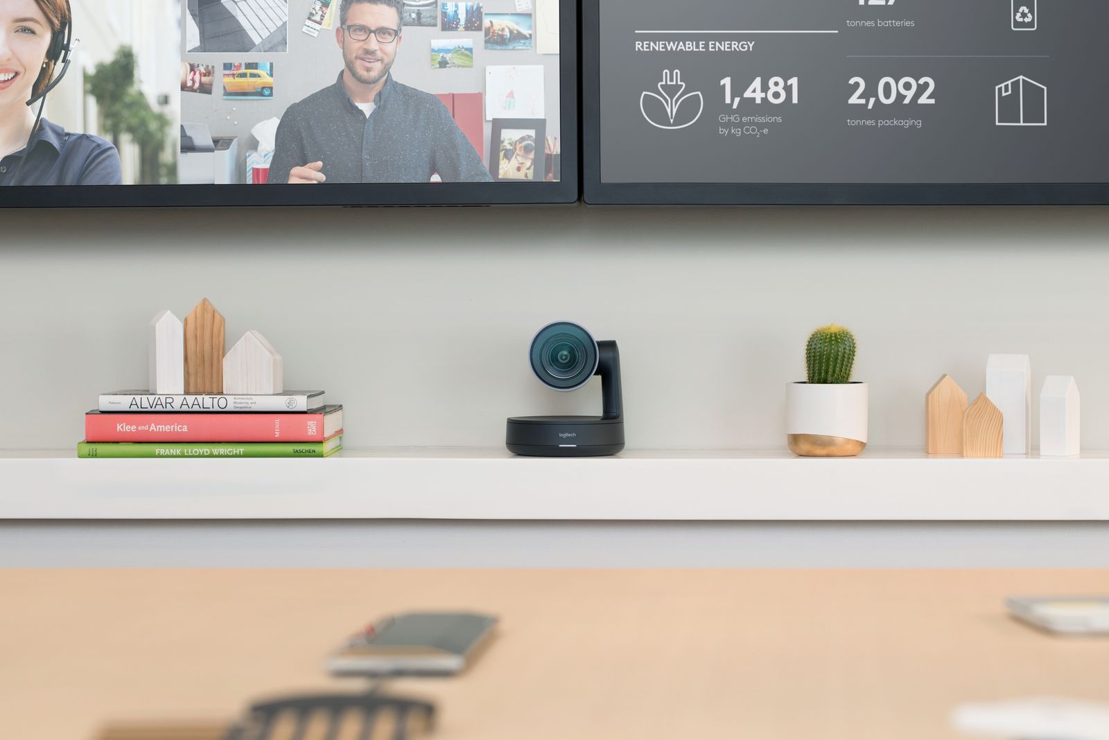 Logitech 960-001227 telecamera per videoconferenza Nero 3840 x 2160 Pixel 60 fps [960-001227]