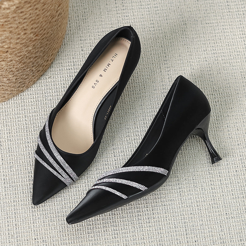 Scarpe eleganti da donna con tacco a spillo
