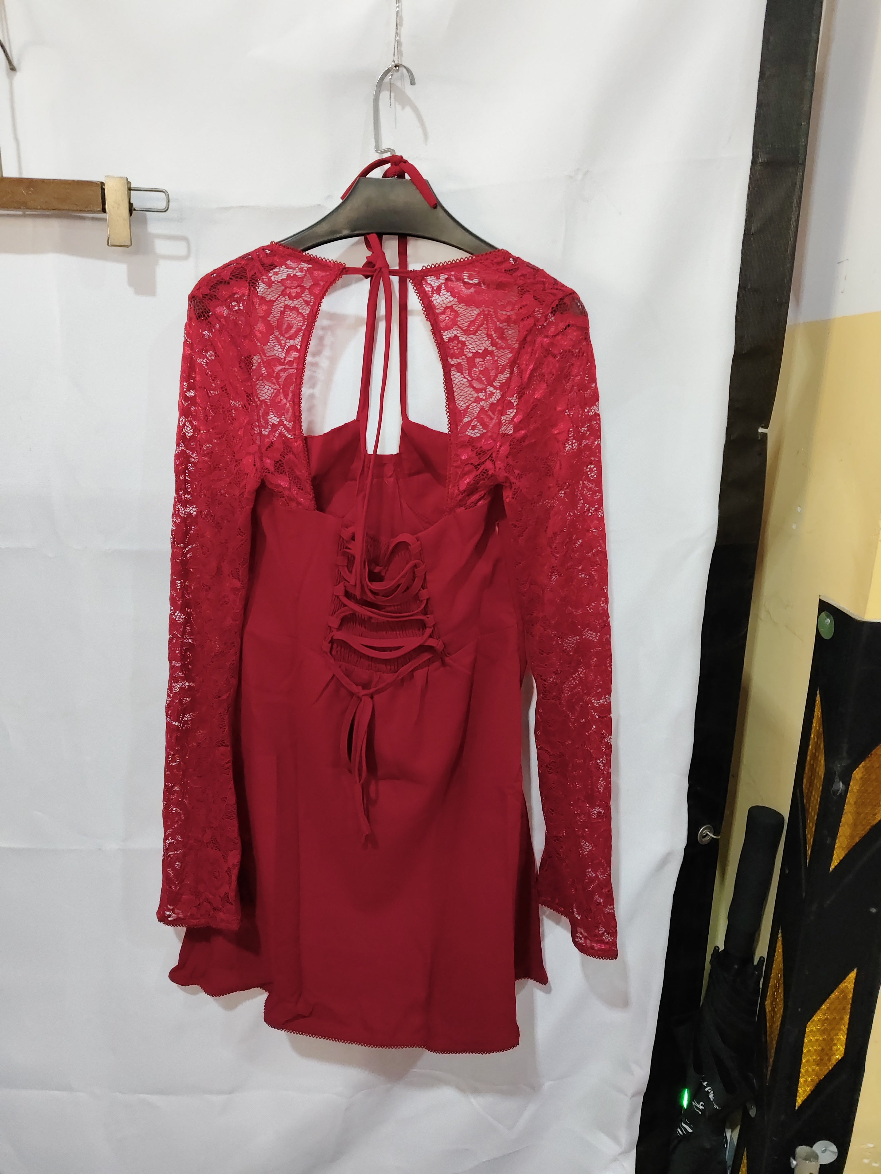 Abiti da donna: abiti lunghi in pizzo per il 2000, abiti corti sexy con allacciatura sul retro in stile corsetto