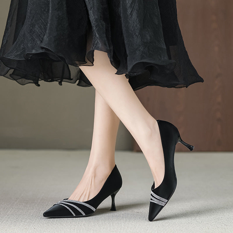 Scarpe eleganti da donna con tacco a spillo
