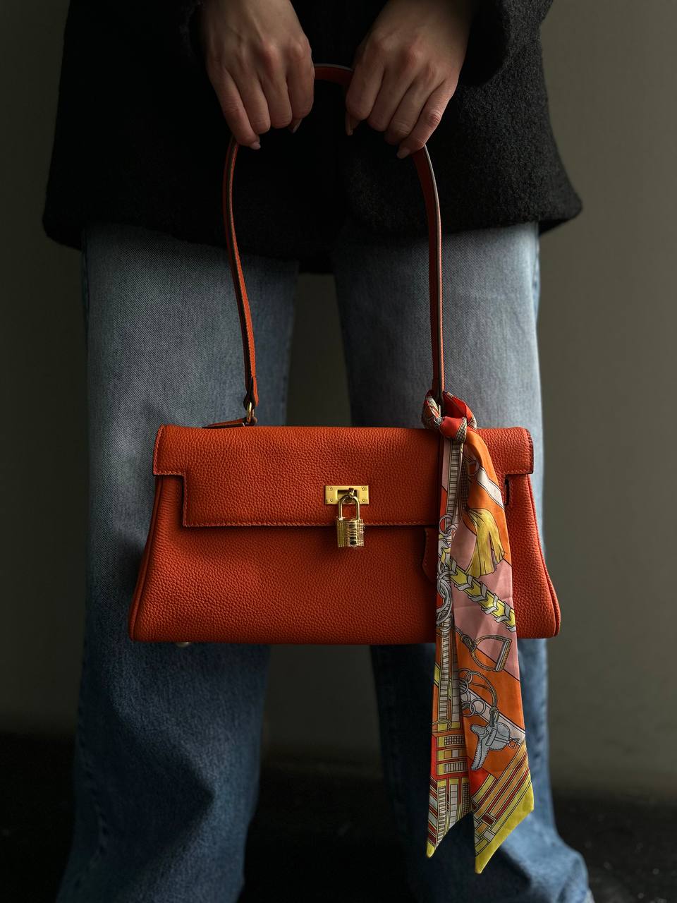 Premium Leather Bag with an Original Lock Closure, Made in Italy