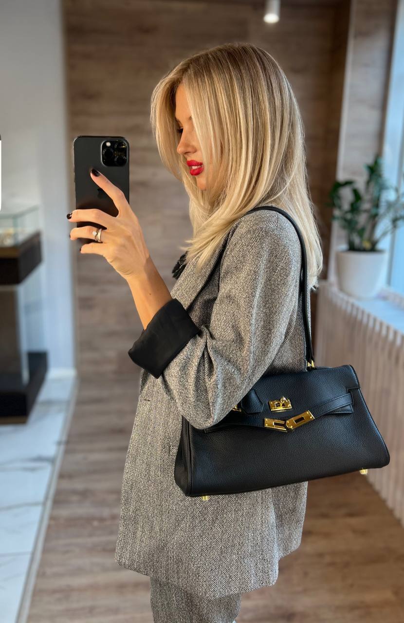 Premium Leather Bag with an Original Lock Closure, Made in Italy