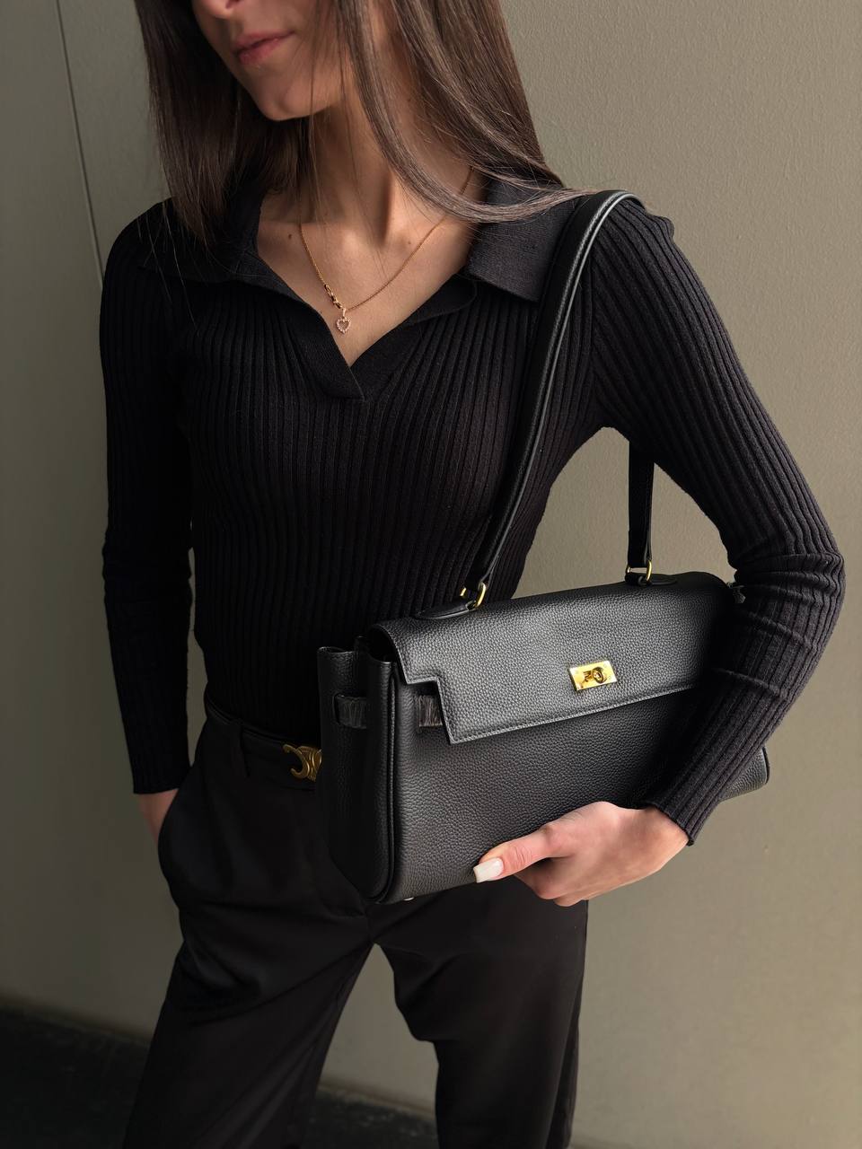Premium Leather Bag with an Original Lock Closure, Made in Italy